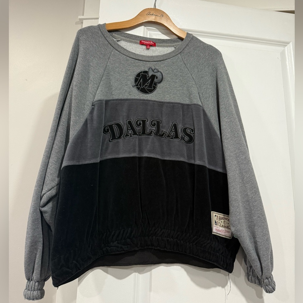 Dallas mavericks sweatshirt